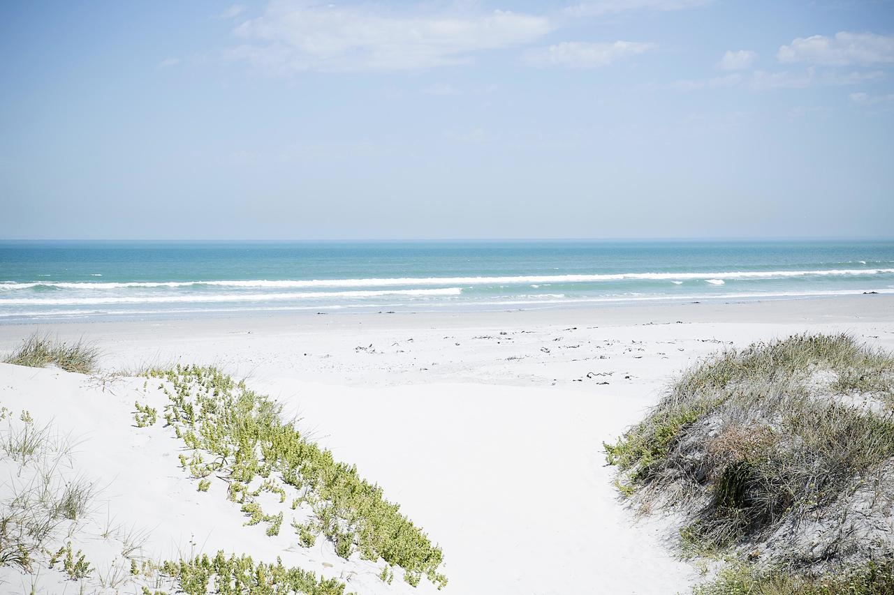 Amazing Beach House In Melkbos! Van Riebeeckstrand Exterior photo