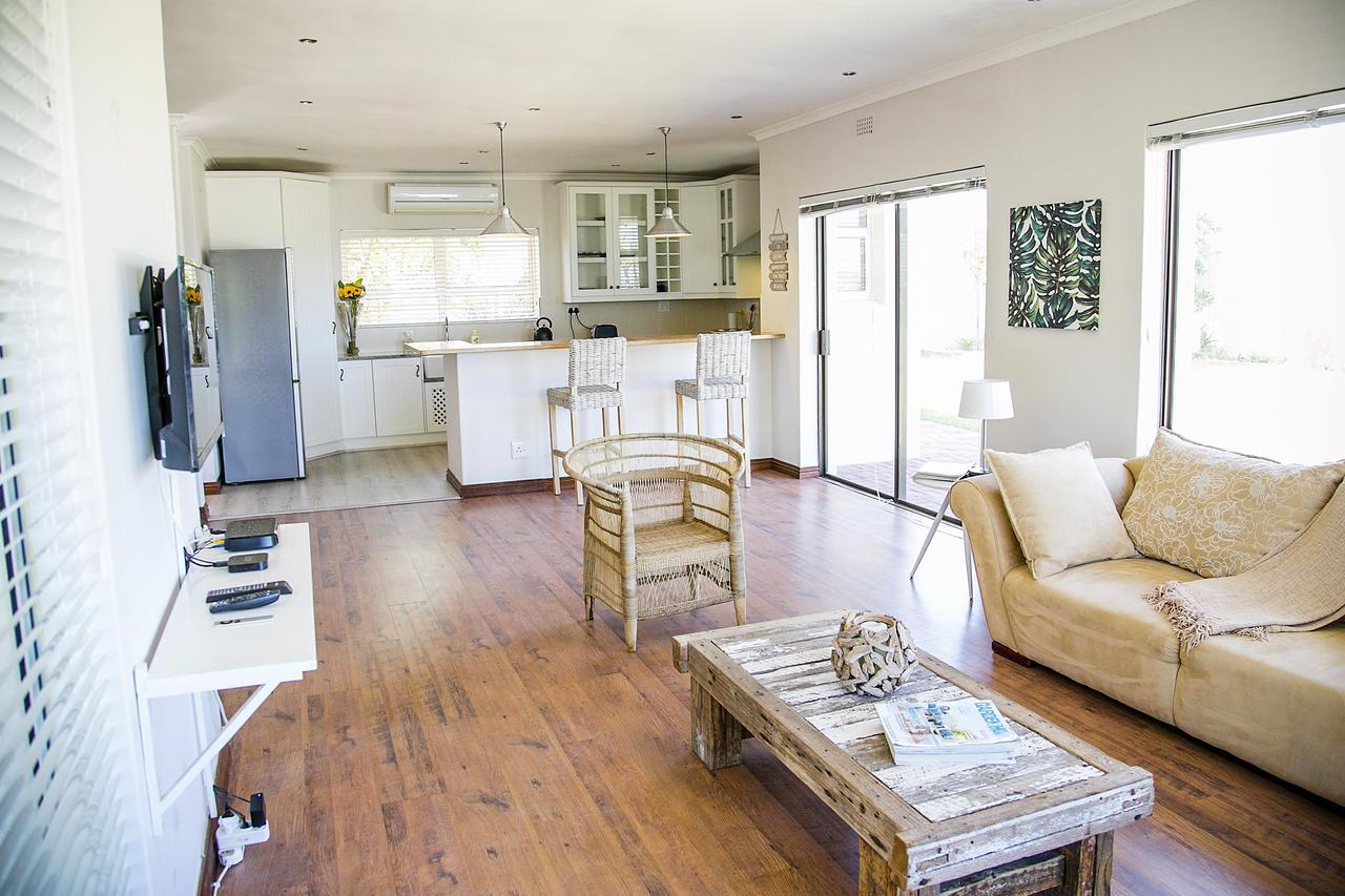Amazing Beach House In Melkbos! Van Riebeeckstrand Exterior photo